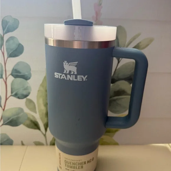 Stanley Matte Blue Tumbler with Handle - Picture 6 of 7
